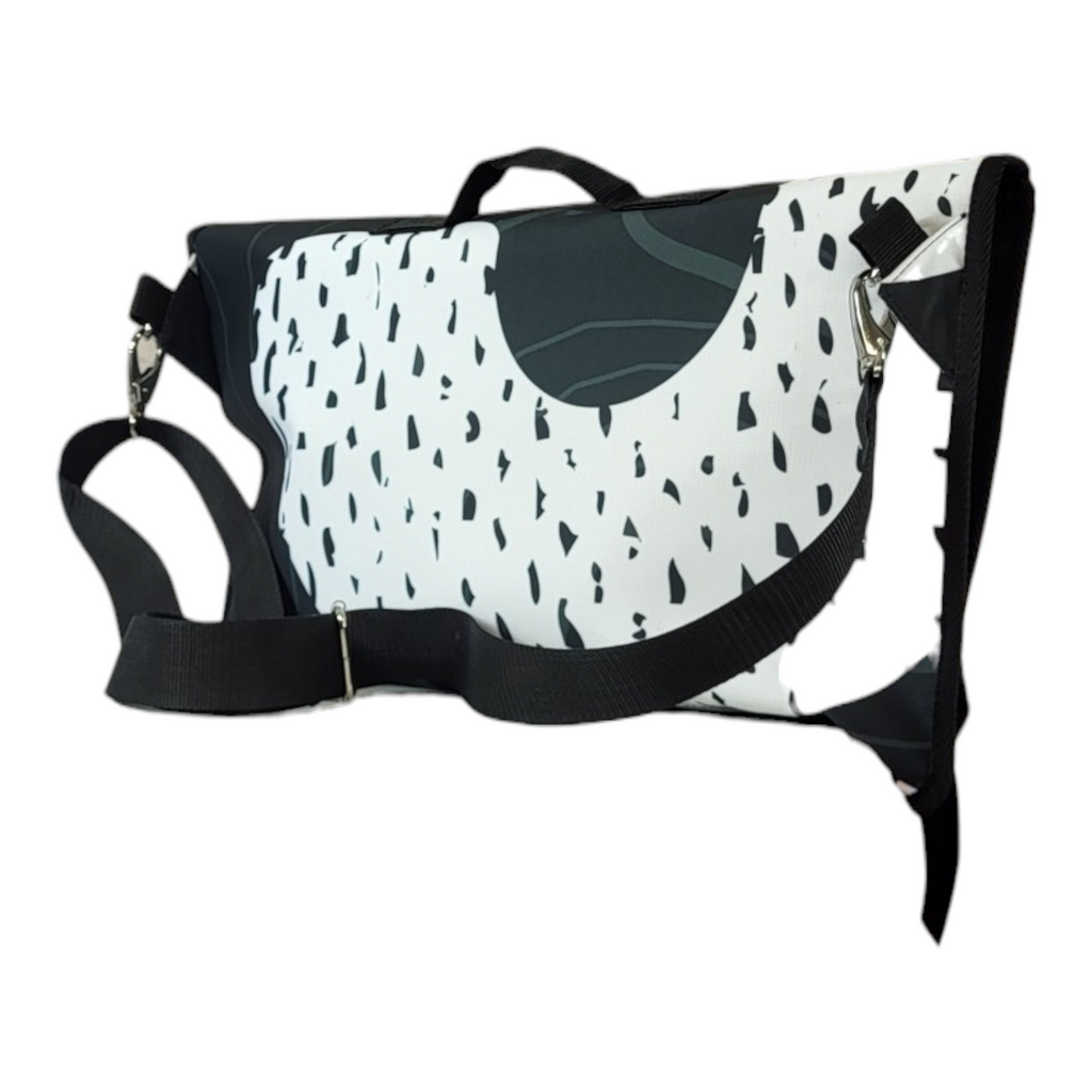 Messenger z klapą z tekstyliów reklamowych C05