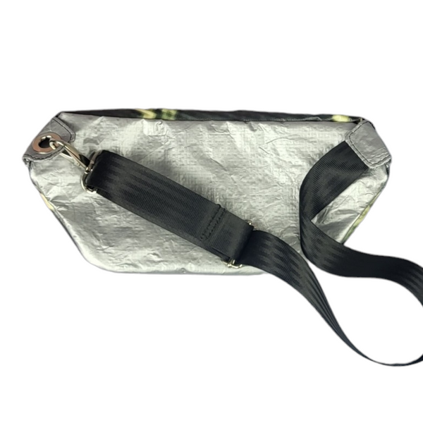 Saszetka z ekoplakatu i banerów - D04