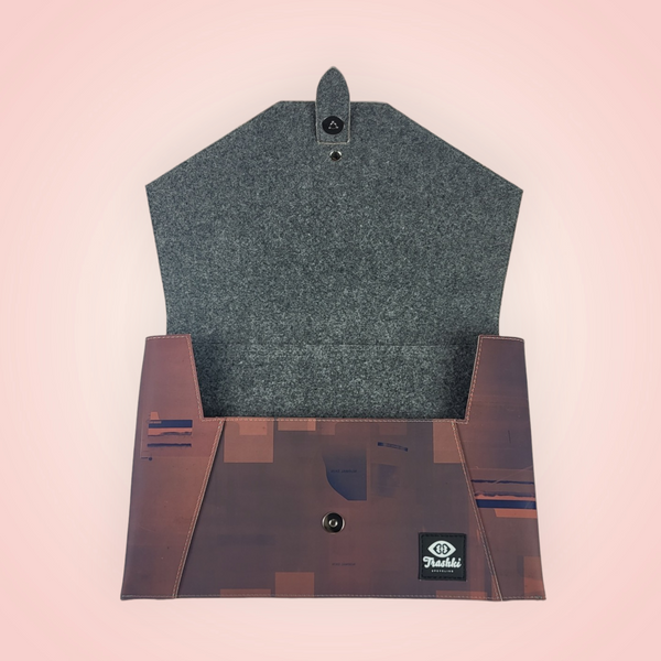 Teczka na laptopa 13" z gum drukarskich C06